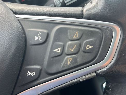 Used 2018 Chevrolet Malibu LT FWD image 9