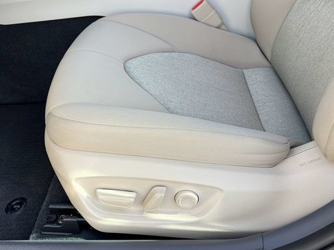 Used 2023 Toyota Camry LE w/ Convenience Package FWD image 15