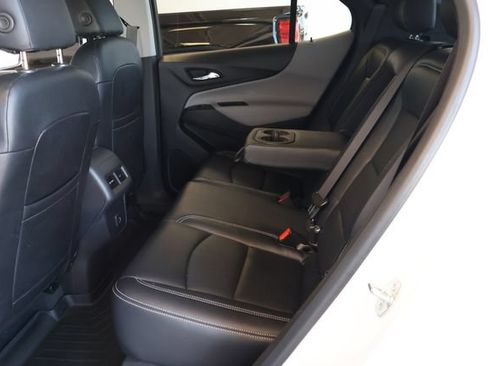 Used 2022 Chevrolet Equinox LT FWD image 17