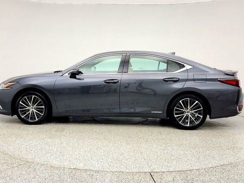 Used 2022 Lexus ES 300h w/ Premium Package image 8
