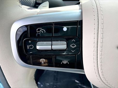 Used 2025 Genesis GV80 3.5T Prestige image 20