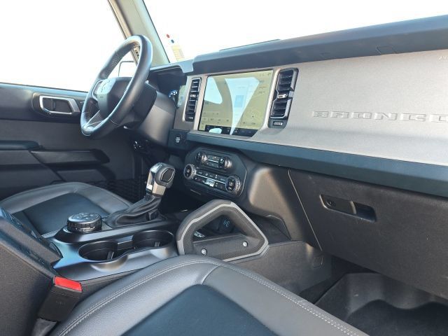 Certified 2024 Ford Bronco Outer Banks w/ Sasquatch Package AWD/4WD image 22