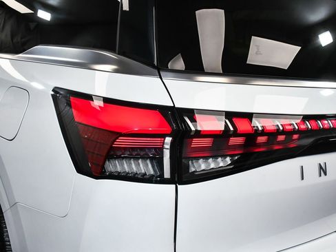 Used 2025 INFINITI QX80 Sensory image 89