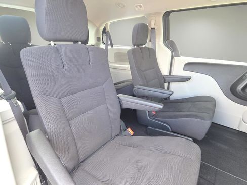 Used 2017 Dodge Grand Caravan SE w/ Power Window Group image 17