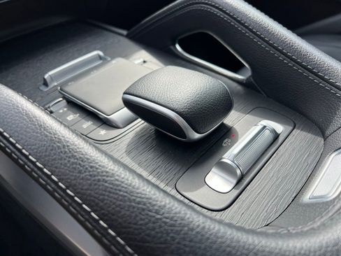 Certified 2023 Mercedes-Benz GLS 450 4MATIC image 22