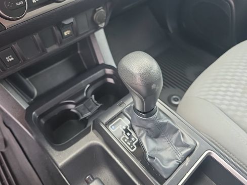 Certified 2021 Toyota Tacoma SR AWD/4WD image 24