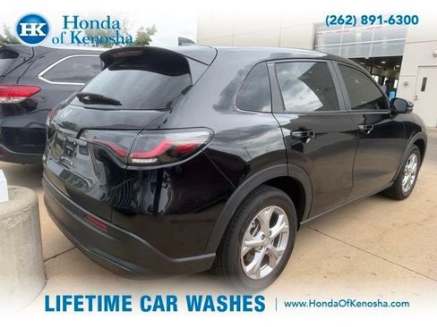 Used 2025 Honda HR-V LX image 2