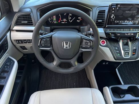 New 2026 Honda Odyssey EX-L image 19