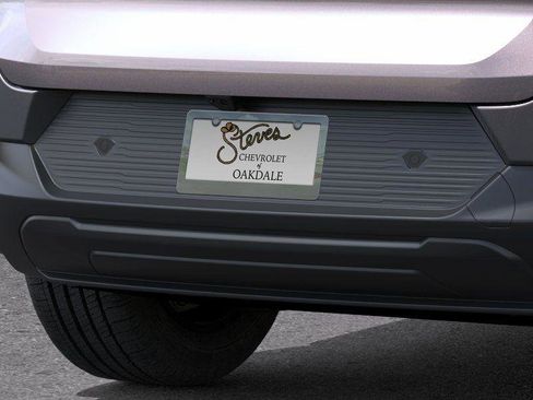 New 2026 Chevrolet Equinox EV LT image 14