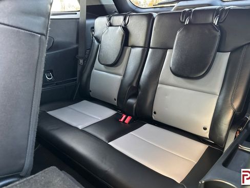 Used 2024 Ford Explorer XLT w/ Equipment Group 202A image 19