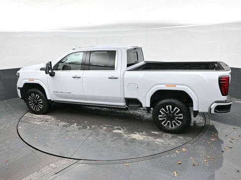 New 2026 GMC Sierra 2500 Denali Ultimate image 24