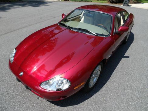 Used 1997 Jaguar XK8 Coupe RWD image 22