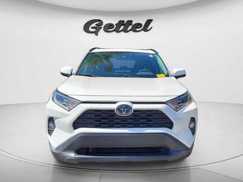 Used 2020 Toyota RAV4 XLE w/ Convenience Package AWD/4WD image 3