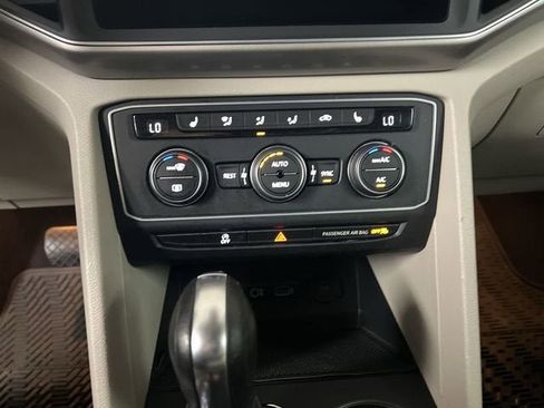 Used 2019 Volkswagen Atlas SE w/ Towing Package AWD/4WD image 17