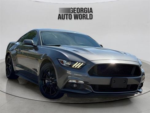 Used 2017 Ford Mustang GT w/ Black Accent Package RWD image 7