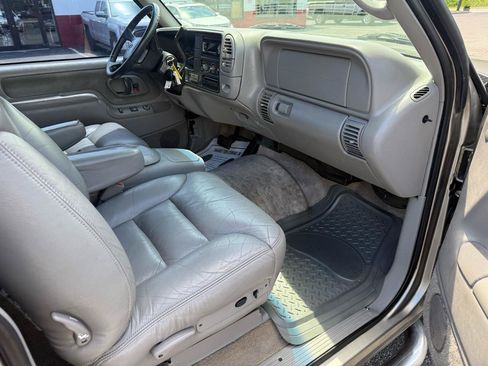 Used 1999 Chevrolet Tahoe 4WD 2-Door w/ Preferred Equipment Group image 26