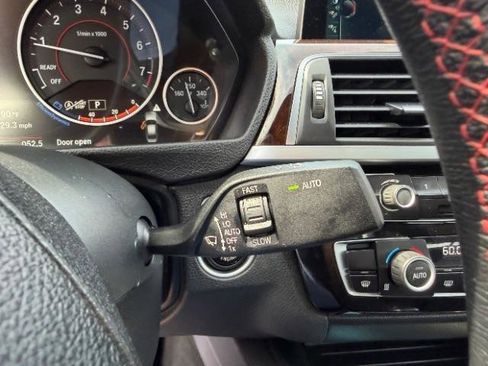 Used 2017 BMW 330i xDrive Sedan w/ Premium Package image 22