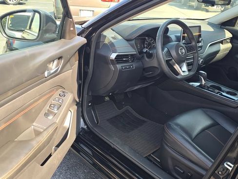 Used 2022 Nissan Altima 2.5 SR FWD image 9