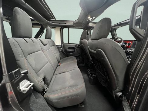 Used 2021 Jeep Wrangler Unlimited Rubicon AWD/4WD image 35
