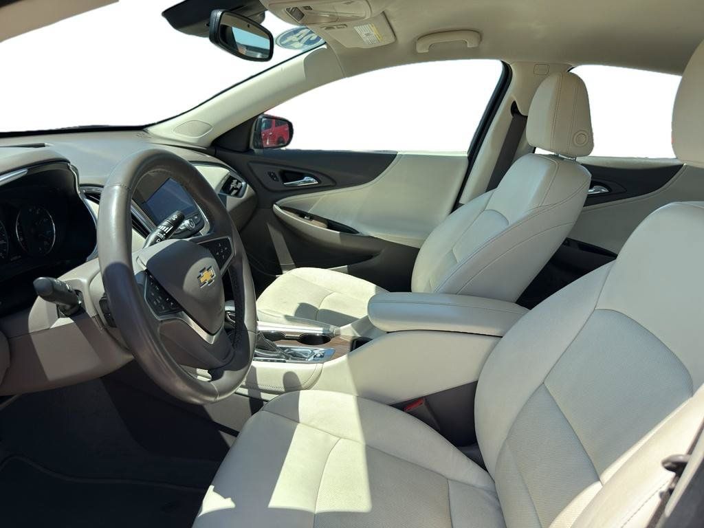 Used 2024 Chevrolet Malibu LT FWD image 12
