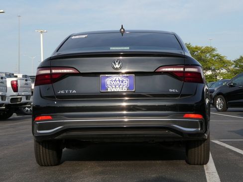 Used 2024 Volkswagen Jetta SEL image 24