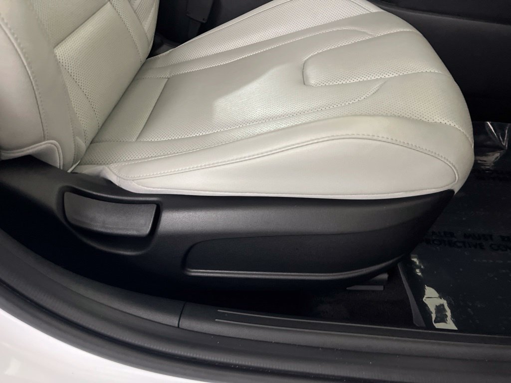 Used 2024 Hyundai Elantra Limited FWD image 54