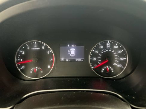 Used 2021 Kia Seltos S AWD/4WD image 12