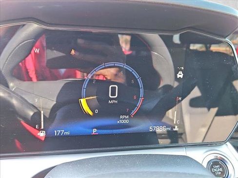 Used 2025 Chevrolet Trax LT FWD image 11