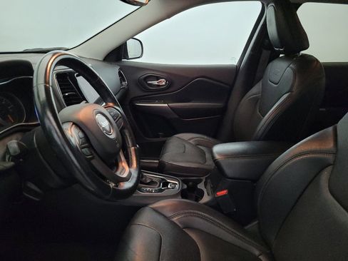 Used 2019 Jeep Cherokee Limited AWD/4WD image 17