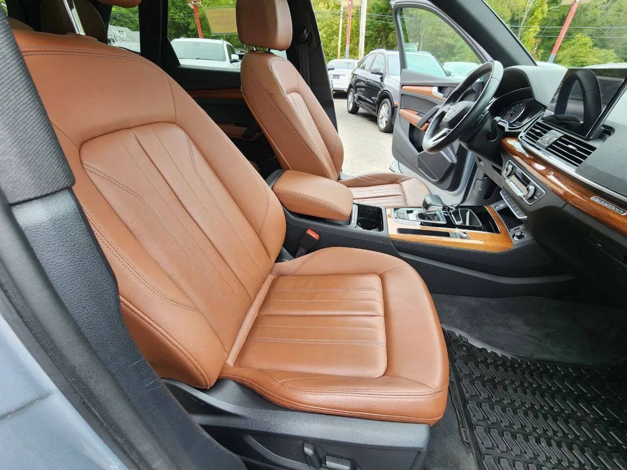 Used 2021 Audi Q5 2.0T Premium w/ Convenience Package AWD/4WD image 15