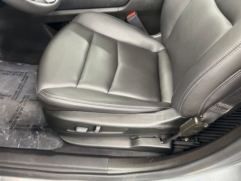 Used 2023 Cadillac XT6 Luxury image 16