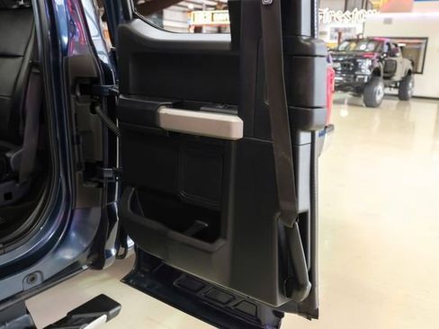 Used 2017 Ford F250 Lariat RWD image 40