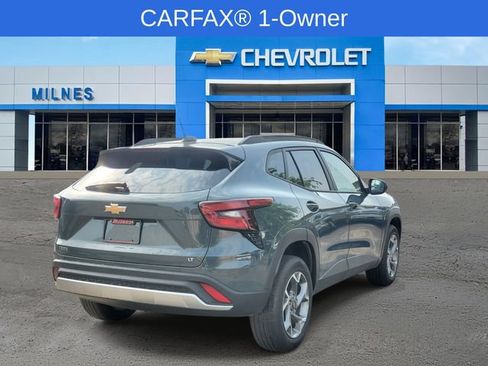 Used 2025 Chevrolet Trax LT FWD image 5