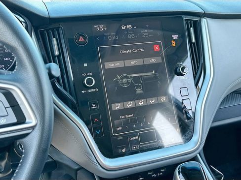 Used 2020 Subaru Outback Premium image 15