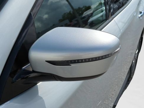 Used 2020 Nissan Pathfinder S FWD image 27
