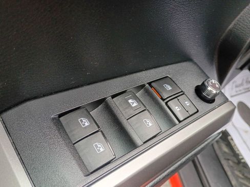 Used 2016 Toyota Tacoma SR5 w/ SR5 Appearance Package (SN) AWD/4WD image 13