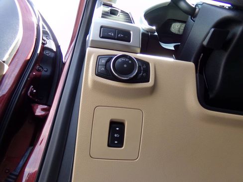 Used 2016 Ford F150 Lariat AWD/4WD image 30