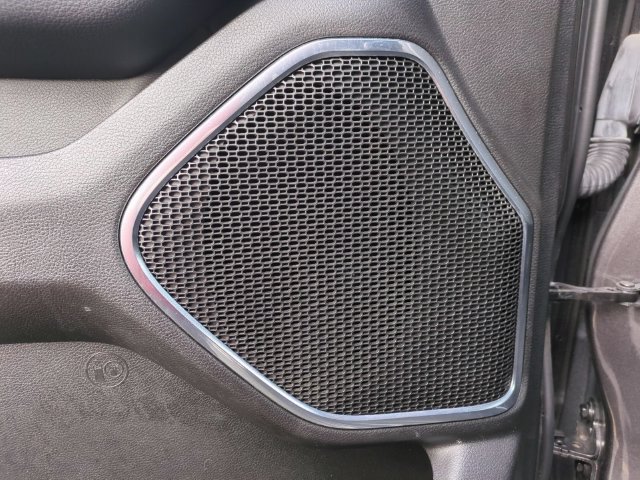 Used 2024 RAM 1500 Laramie AWD/4WD image 16