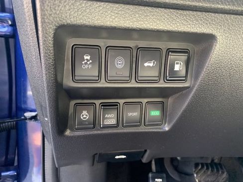 Used 2018 Nissan Rogue SL AWD/4WD image 26