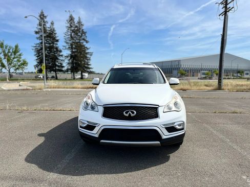 Used 2016 INFINITI QX50 2WD w/ Deluxe Touring Package image 2