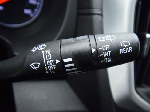 Used 2024 GMC Terrain SLE w/ Driver Convenience Package image 37