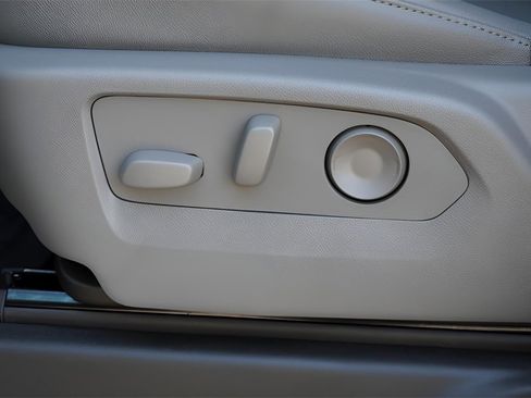 New 2026 GMC Sierra 1500 SLT image 25