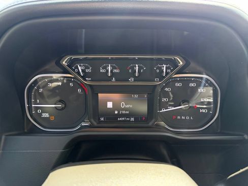 Used 2022 GMC Sierra 3500 AT4 w/ AT4 Preferred Package AWD/4WD image 36
