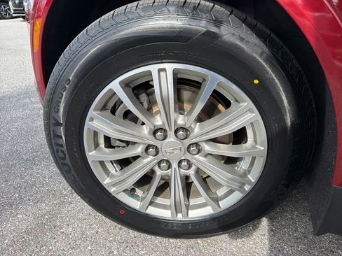 Used 2017 Cadillac XT5 Luxury w/ Driver Awareness Package image 45