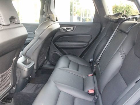 Used 2025 Volvo XC60 B5 Plus image 18