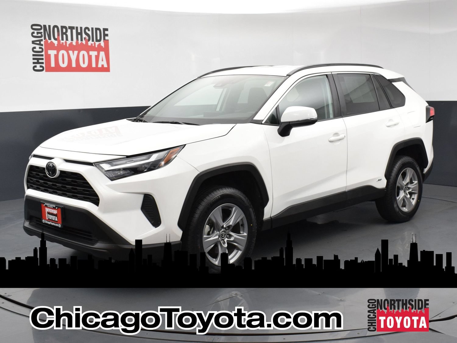 Used 2025 Toyota RAV4 XLE AWD/4WD image 1