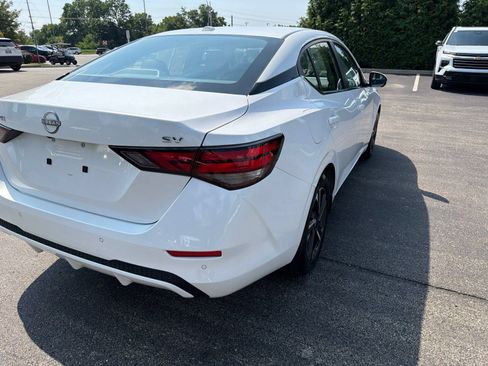Used 2024 Nissan Sentra SV FWD image 5