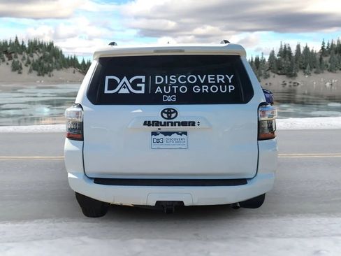 Used 2024 Toyota 4Runner SR5 image 5