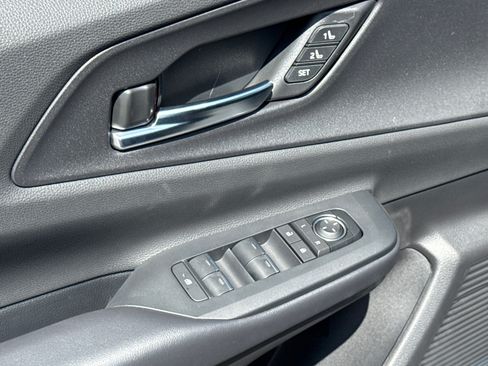 New 2026 Toyota Prius Plug-In Hybrid FWD image 29