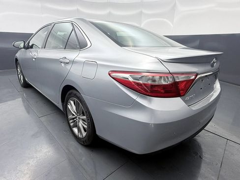 Used 2015 Toyota Camry SE FWD image 5